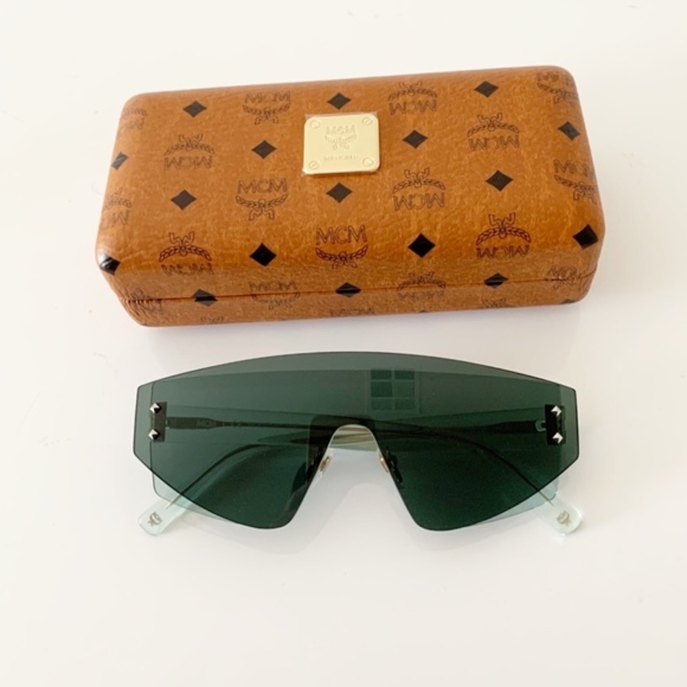 MCM Sunglasses, New in Case, Dust Cloth Green Lenses AWESOME Unisex - Picture 4 of 14
